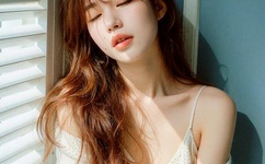 医生含着我的奶边摸边做